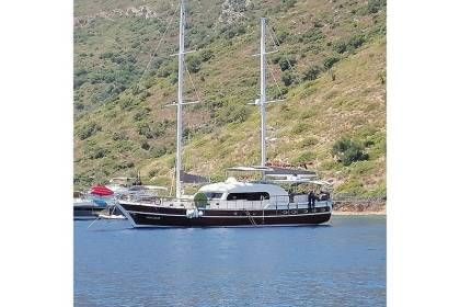 Arın Deniz Gulet