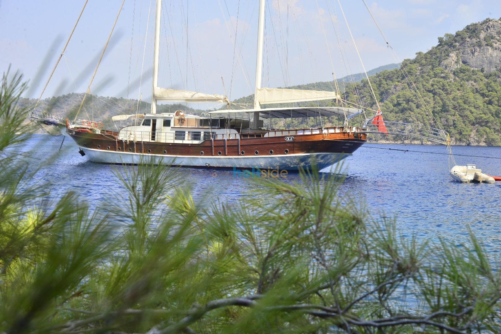 Berrak Su Gulet